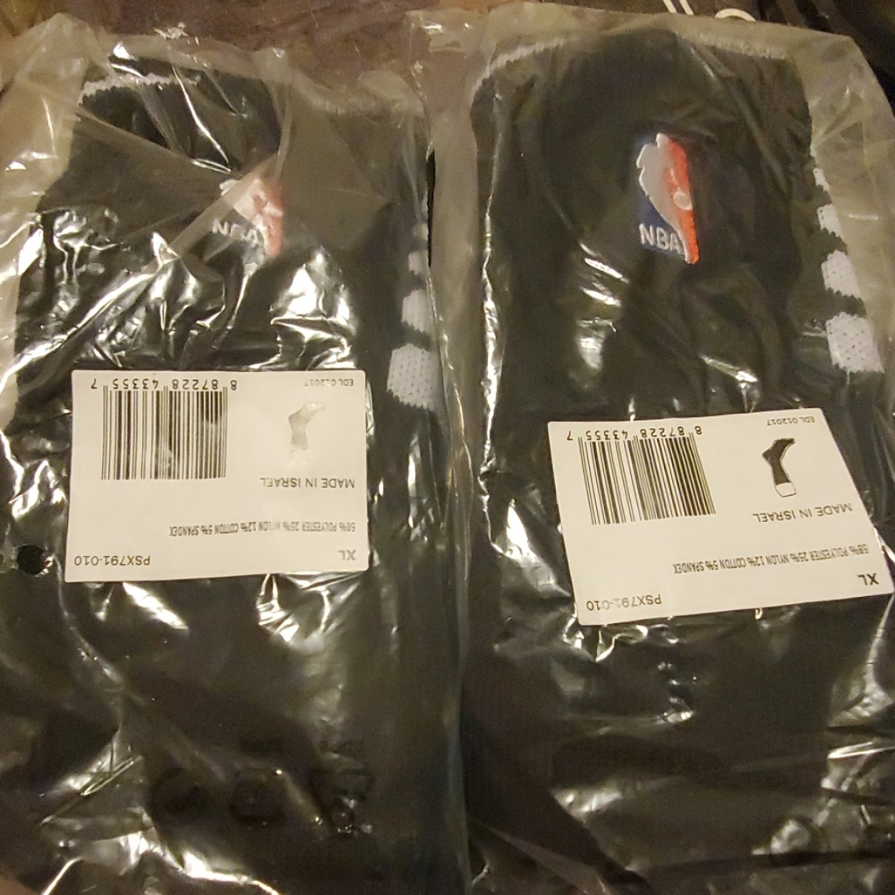 Socks/ NBA NIKE. 2/$16